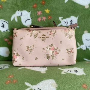 COACH CROSSBODY CLUTH